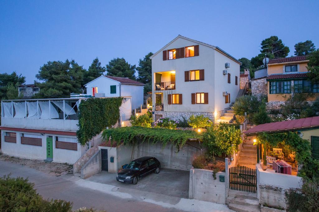 Apartments Pol Murvu Vis Zewnętrze zdjęcie