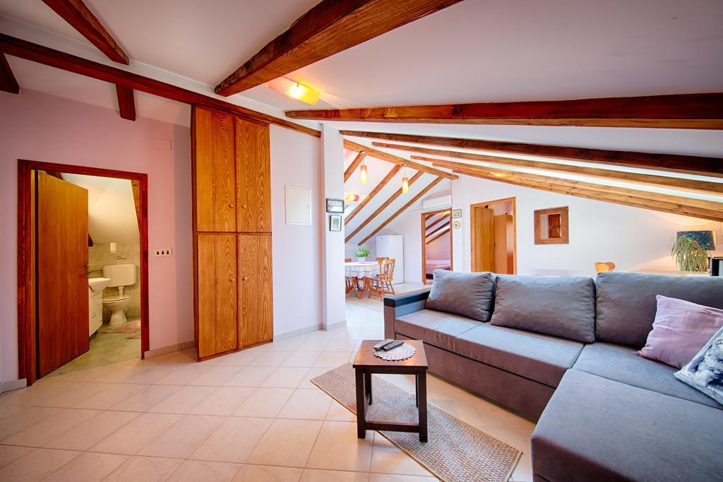 Apartments Pol Murvu Vis Zewnętrze zdjęcie