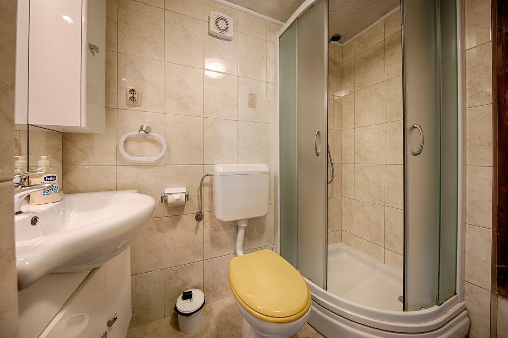 Apartments Pol Murvu Vis Zewnętrze zdjęcie