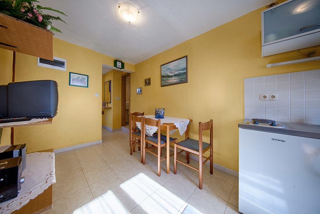 Apartments Pol Murvu Vis Zewnętrze zdjęcie