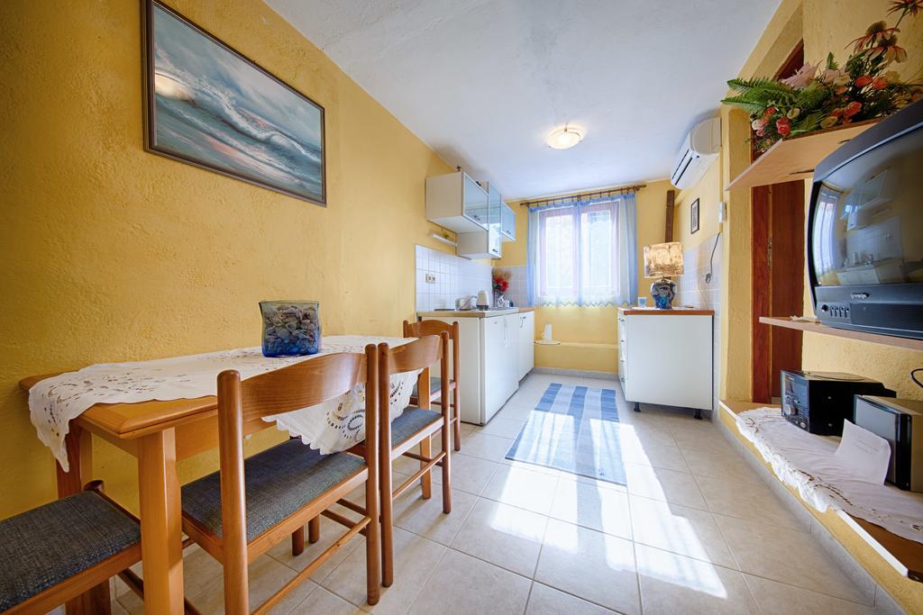 Apartments Pol Murvu Vis Zewnętrze zdjęcie